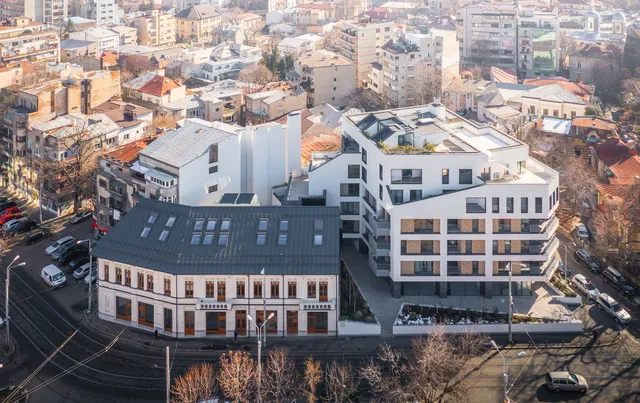 Extension of a mixed-use building, including residential units and commercial dpaces, at 116-122 Calea Moșilor, Buchares